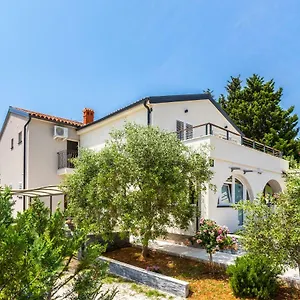 https://apartmani-paskovic.in-istria.net